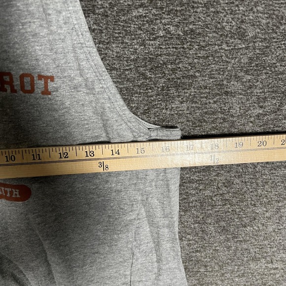 Tracksmith Turkey Trot Shirt Mens Small Gray Tank Top Running Made USA - Picture 6 of 11